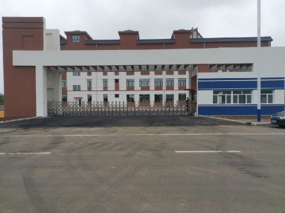 内蒙古赤峰市乌丹第六小学不锈钢伸缩门